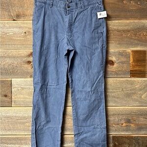 L.L. Bean NWT Mens Blue Distressed Wash Chino Pants 32 x 30